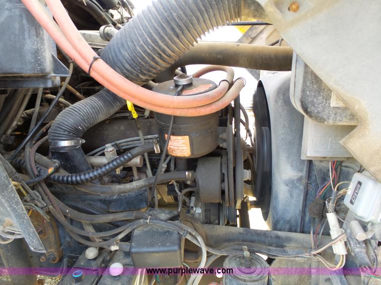 image for item L3666 1988 Ford F700 bucket truck