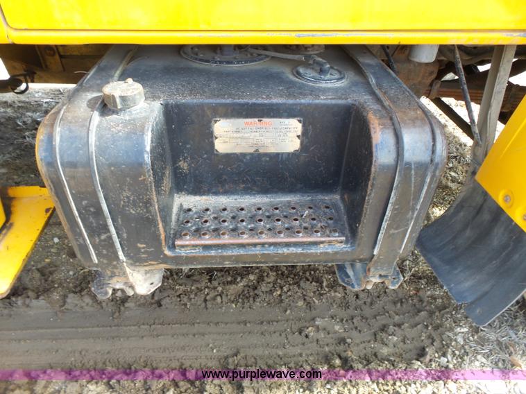 image for item L3666 1988 Ford F700 bucket truck