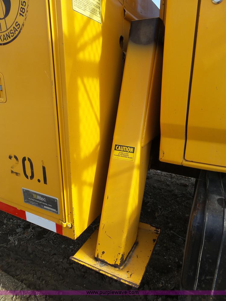 image for item L3666 1988 Ford F700 bucket truck