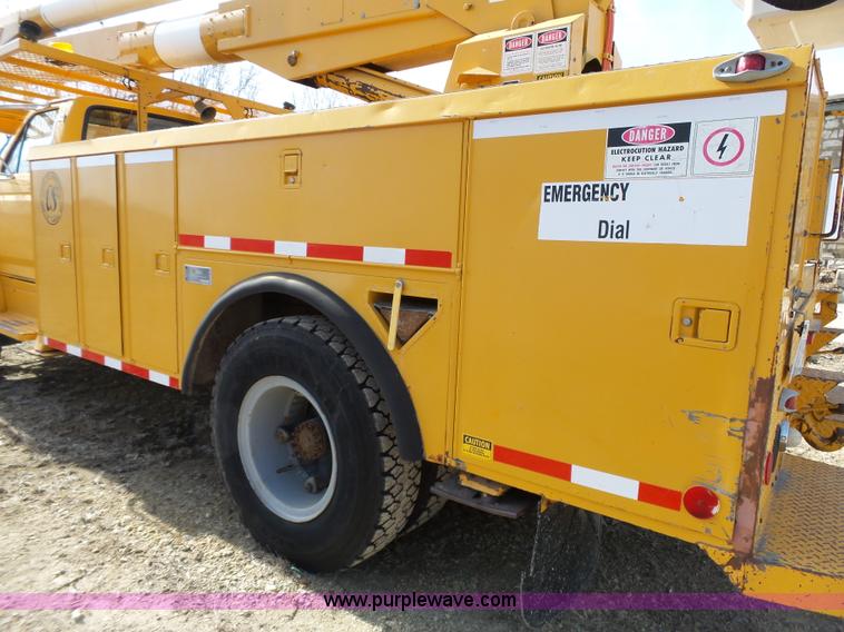 image for item L3666 1988 Ford F700 bucket truck
