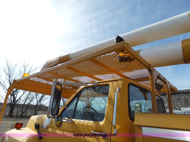 image for item L3666 1988 Ford F700 bucket truck