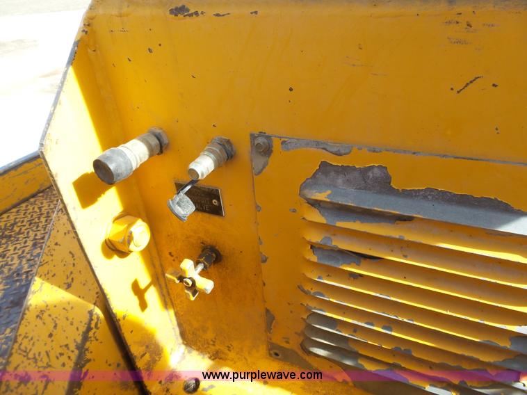 image for item L3666 1988 Ford F700 bucket truck