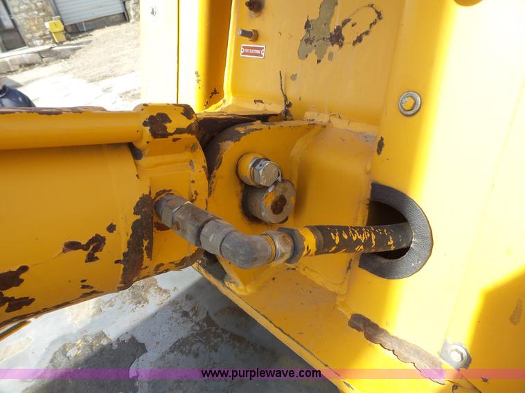 image for item L3666 1988 Ford F700 bucket truck