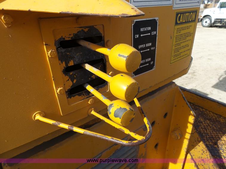 image for item L3666 1988 Ford F700 bucket truck