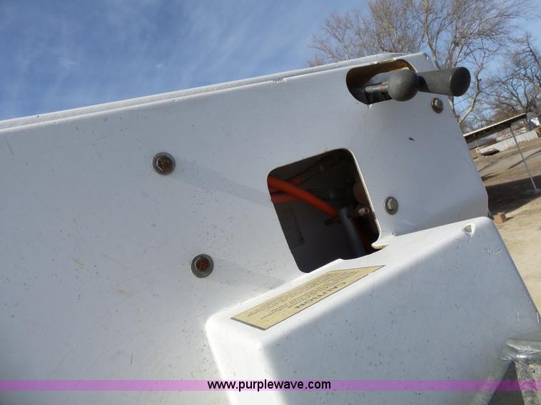 image for item L3666 1988 Ford F700 bucket truck