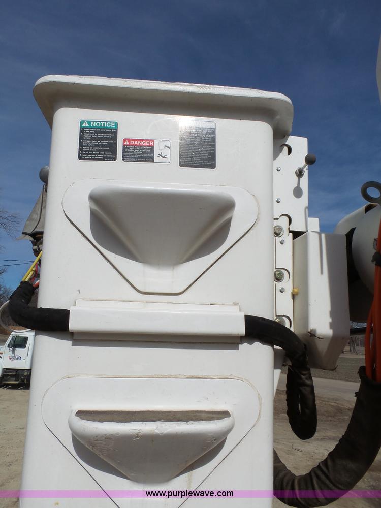 image for item L3666 1988 Ford F700 bucket truck