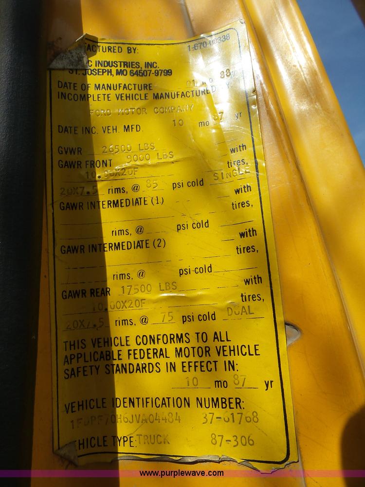 image for item L3666 1988 Ford F700 bucket truck