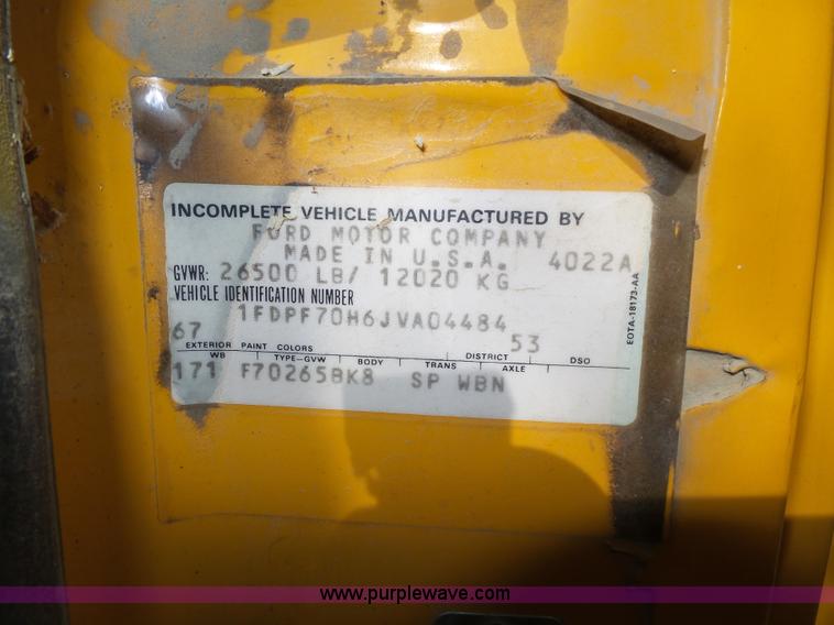 image for item L3666 1988 Ford F700 bucket truck