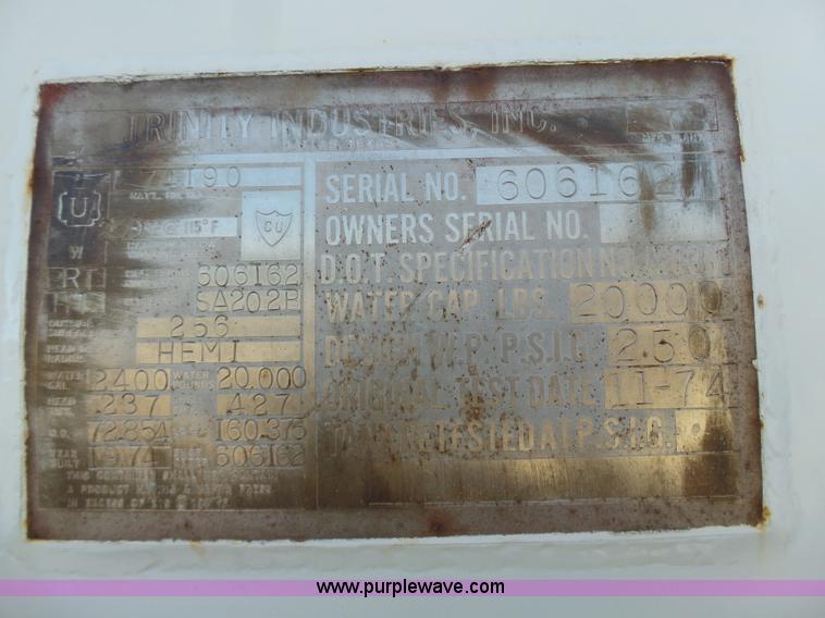 image for item L3667 2001 International 4700 propane fuel truck