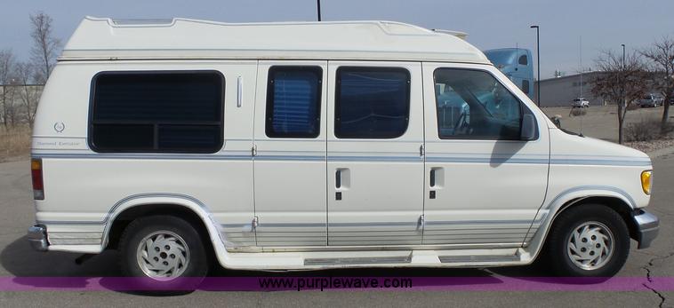 image for item L3683 1992 Ford Econoline E150 Diamond Executive van