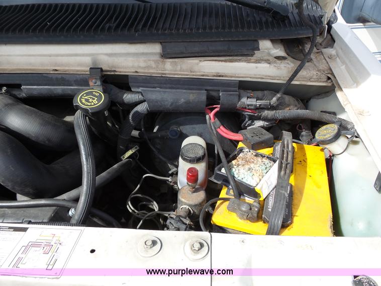image for item L3683 1992 Ford Econoline E150 Diamond Executive van
