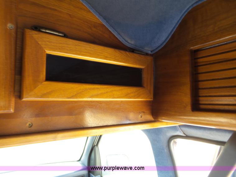 image for item L3683 1992 Ford Econoline E150 Diamond Executive van
