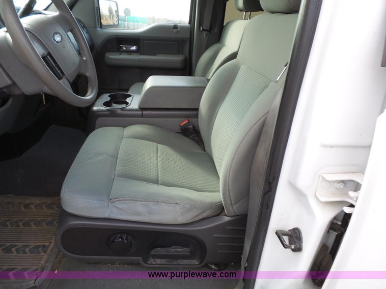 image for item L3690 2008 Ford F150 XLT SuperCrew pickup truck