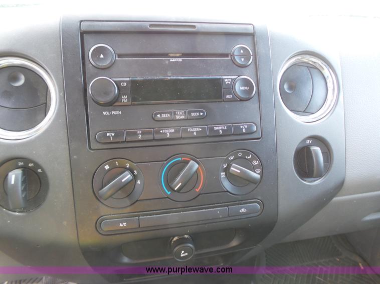 image for item L3690 2008 Ford F150 XLT SuperCrew pickup truck