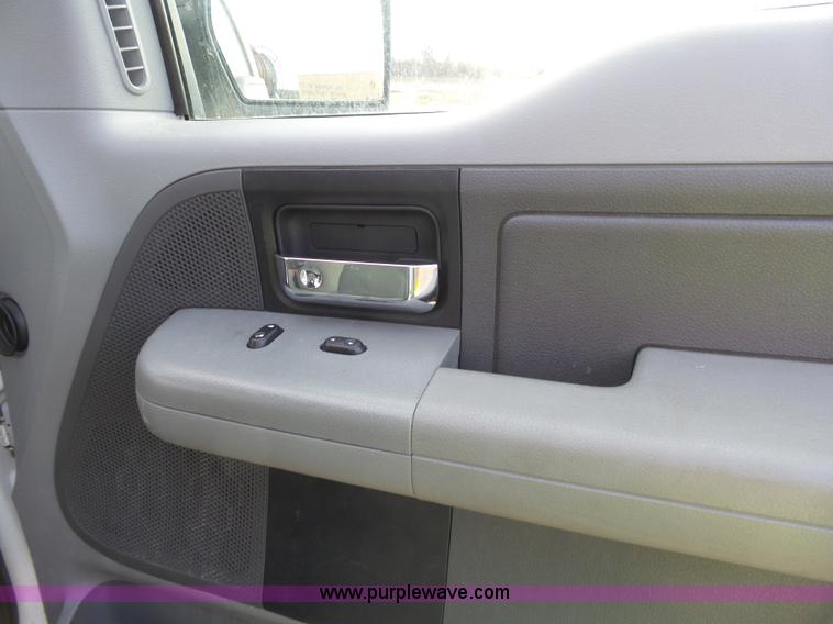 image for item L3690 2008 Ford F150 XLT SuperCrew pickup truck