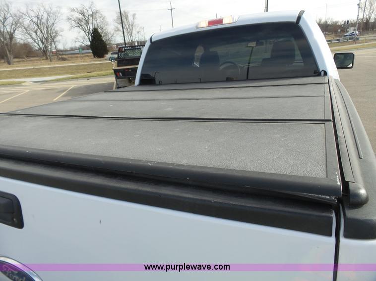 image for item L3690 2008 Ford F150 XLT SuperCrew pickup truck