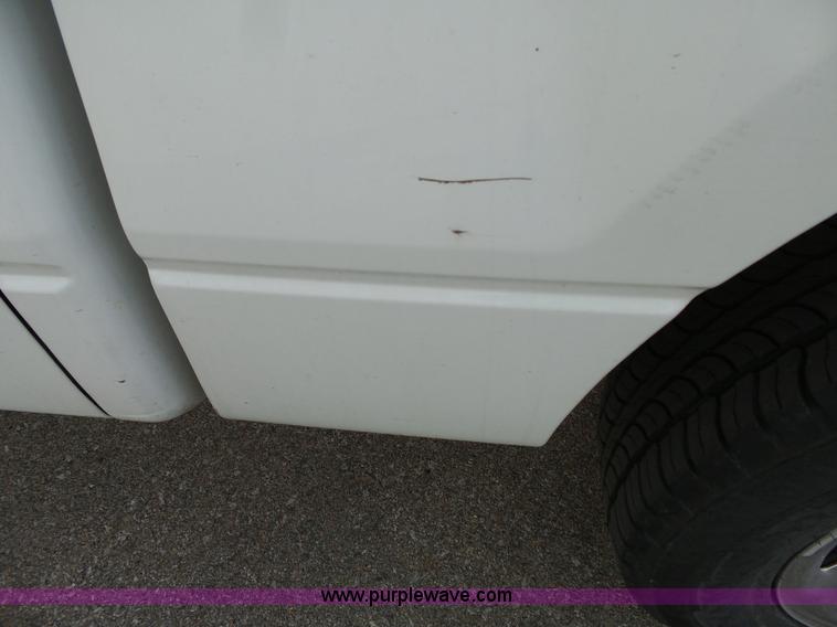 image for item L3690 2008 Ford F150 XLT SuperCrew pickup truck