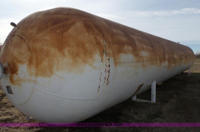 image for item L3709 1965 Cherokee steel propane tank