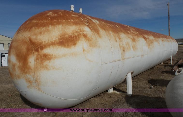 image for item L3709 1965 Cherokee steel propane tank