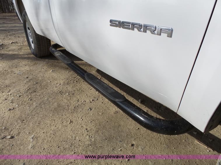 image for item L3710 2012 GMC Sierra 1500 pickup truck