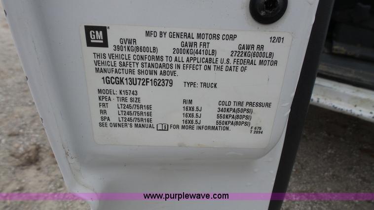 image for item L4758 2002 Chevrolet Silverado 1500HD Crew Cab pickup truck