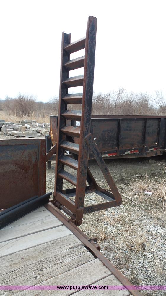 image for item L4763 2003 Load Trail equipment trailer