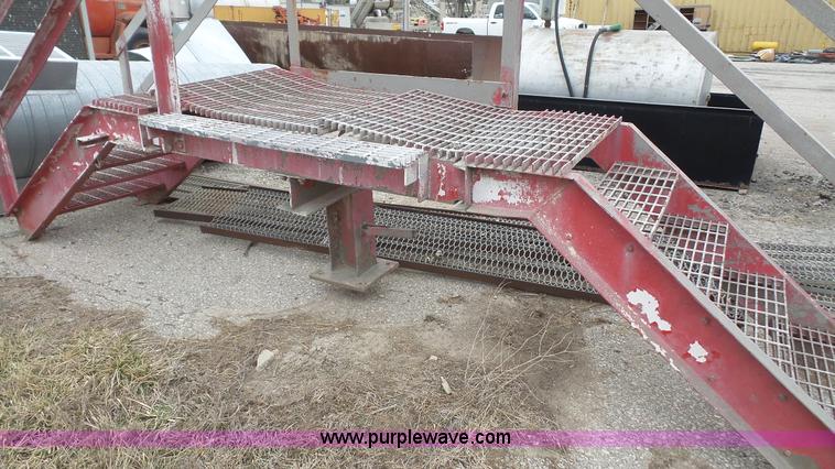 image for item L4781 Assorted items