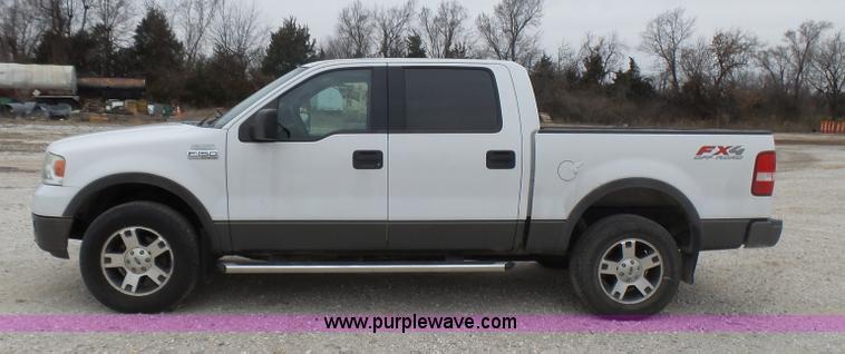 image for item L5427 2004 Ford F150 SuperCrew pickup truck