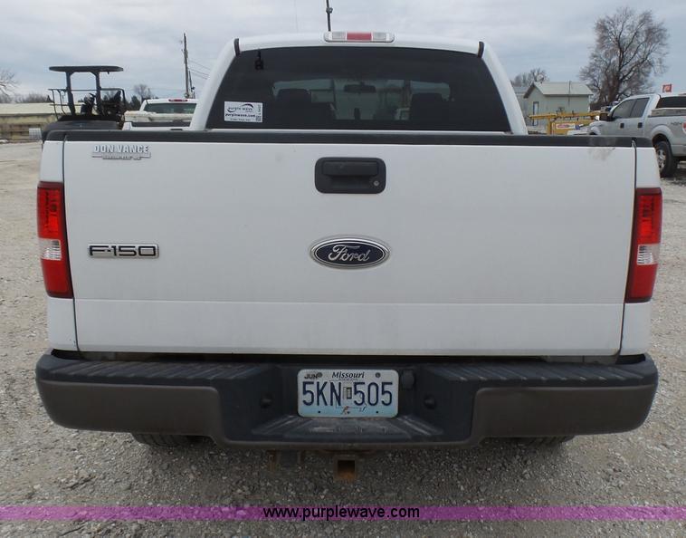 image for item L5427 2004 Ford F150 SuperCrew pickup truck