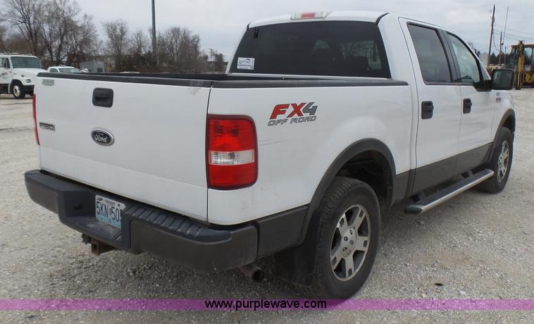 image for item L5427 2004 Ford F150 SuperCrew pickup truck
