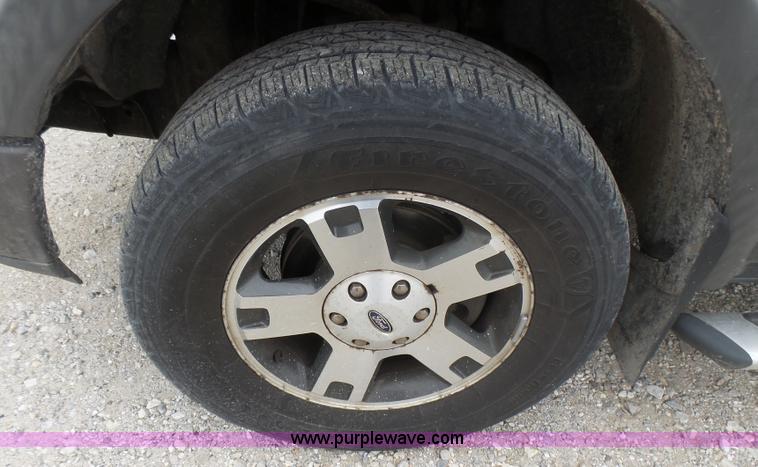 image for item L5427 2004 Ford F150 SuperCrew pickup truck