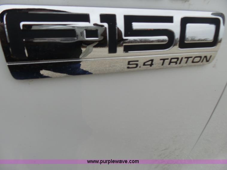 image for item L5427 2004 Ford F150 SuperCrew pickup truck