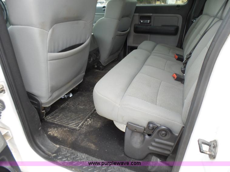 image for item L5427 2004 Ford F150 SuperCrew pickup truck