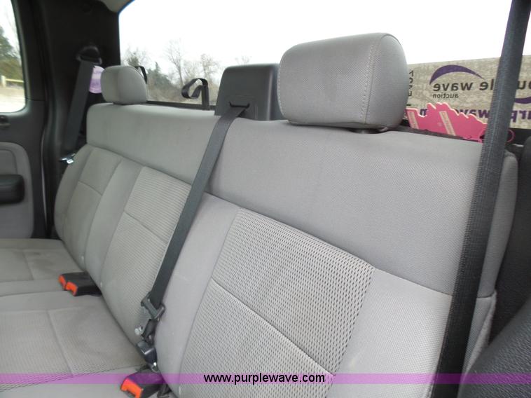 image for item L5427 2004 Ford F150 SuperCrew pickup truck