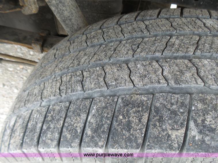 image for item L5427 2004 Ford F150 SuperCrew pickup truck