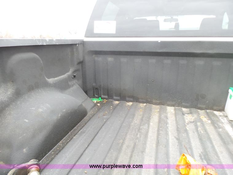 image for item L5427 2004 Ford F150 SuperCrew pickup truck