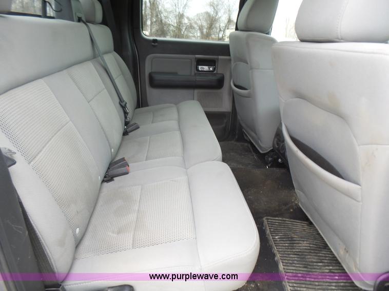 image for item L5427 2004 Ford F150 SuperCrew pickup truck