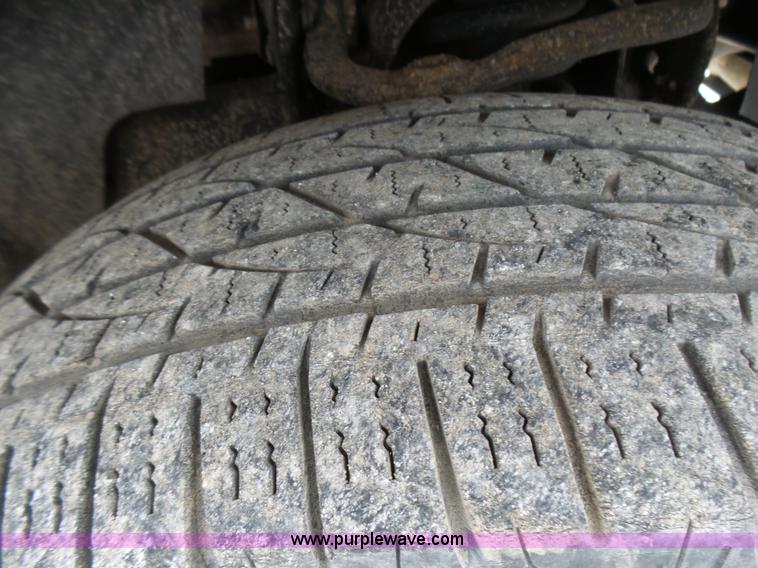 image for item L5427 2004 Ford F150 SuperCrew pickup truck