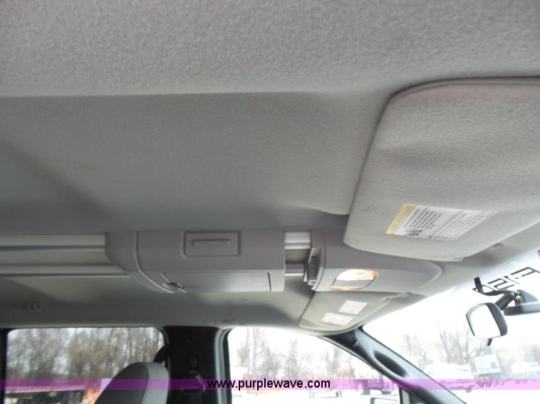 image for item L5427 2004 Ford F150 SuperCrew pickup truck