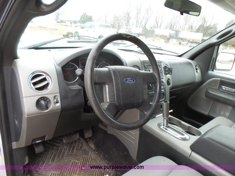 image for item L5427 2004 Ford F150 SuperCrew pickup truck