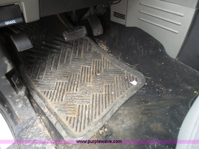 image for item L5427 2004 Ford F150 SuperCrew pickup truck