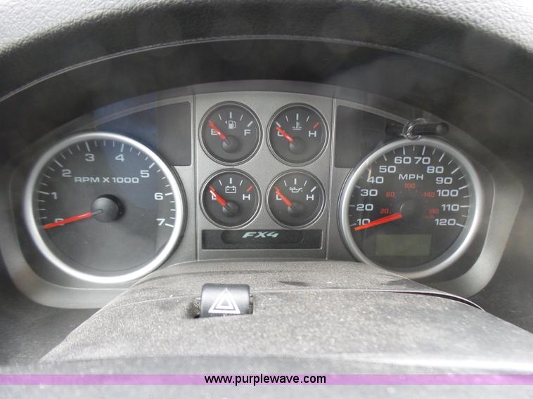 image for item L5427 2004 Ford F150 SuperCrew pickup truck