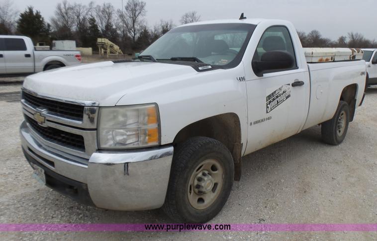 image for item L5428 2007 Chevrolet Silverado 2500HD pickup truck
