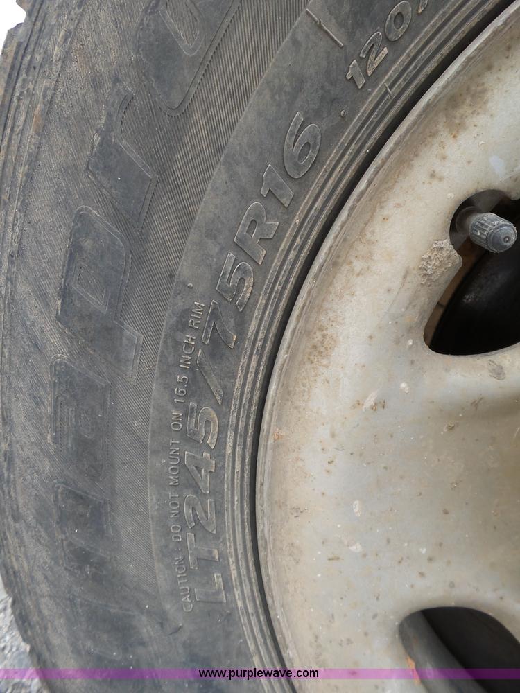 image for item L5428 2007 Chevrolet Silverado 2500HD pickup truck