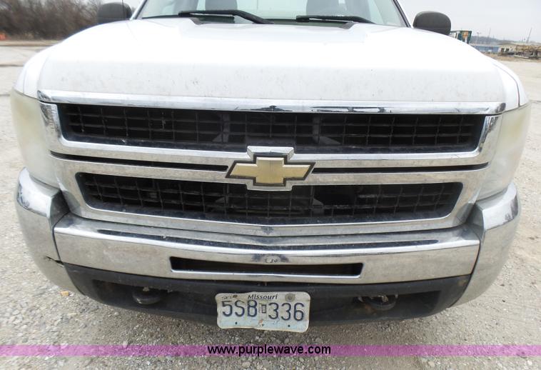 image for item L5428 2007 Chevrolet Silverado 2500HD pickup truck