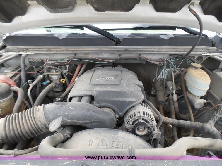 image for item L5428 2007 Chevrolet Silverado 2500HD pickup truck