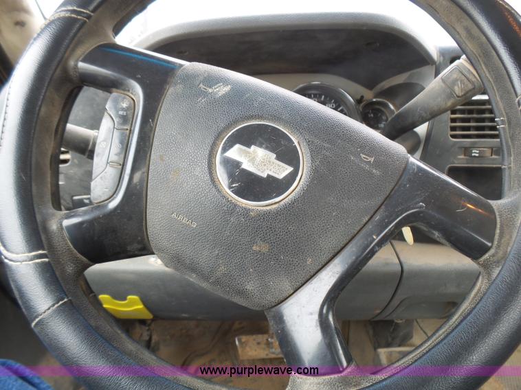 image for item L5428 2007 Chevrolet Silverado 2500HD pickup truck