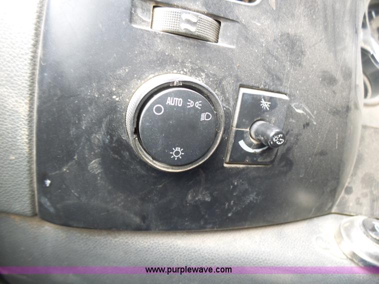 image for item L5428 2007 Chevrolet Silverado 2500HD pickup truck