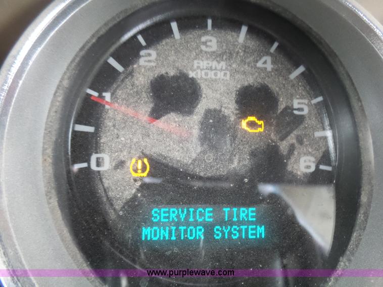 image for item L5428 2007 Chevrolet Silverado 2500HD pickup truck