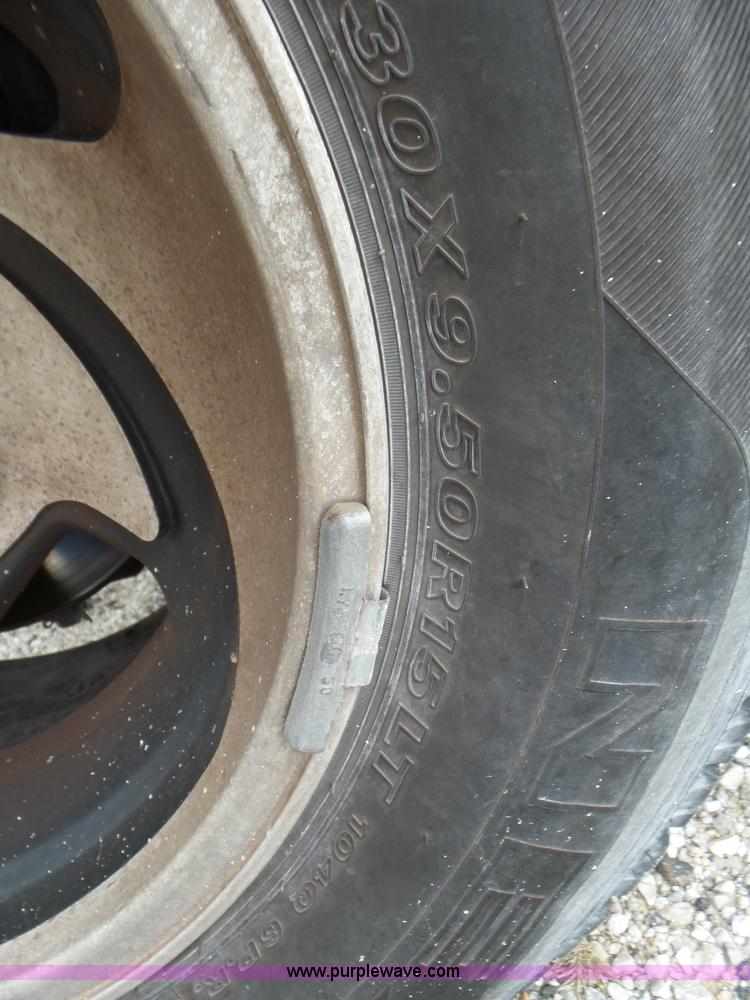 image for item L5429 2003 Ford Ranger pickup truck